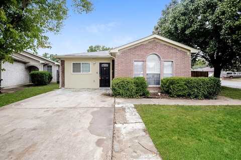 2613 Winding Road, Fort Worth, TX 76133