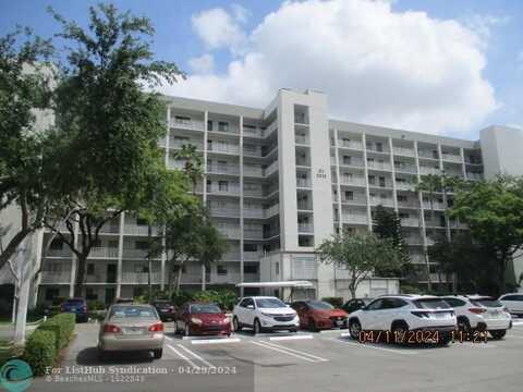 2215 Cypress Island Dr, Pompano Beach, FL 33069