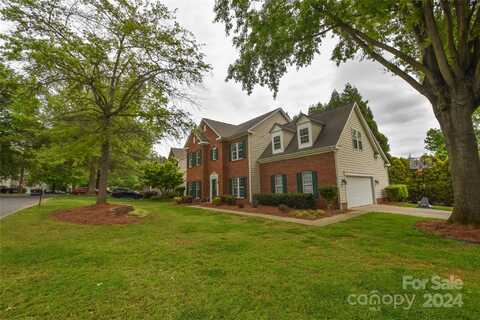 102 Rolling Stone Court, Mooresville, NC 28117