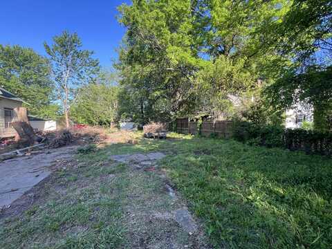 929 North Douglas Avenue, Springfield, MO 65802