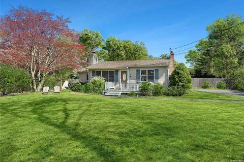 12 Howell Place, Speonk, NY 11972