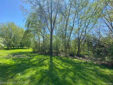 3648 SHALLOW BROOK Drive, Bloomfield Hills, MI 48302