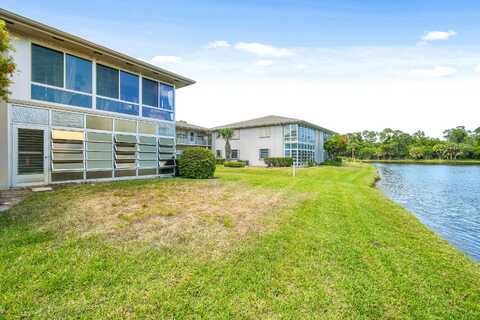 3 Lake Vista Trail, Port Saint Lucie, FL 34952