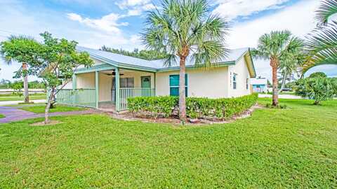 8755 SE Hobe Ridge, Hobe Sound, FL 33455