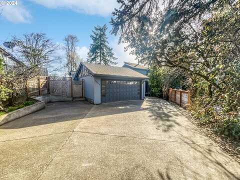 10211 SW 36TH CT, Portland, OR 97219