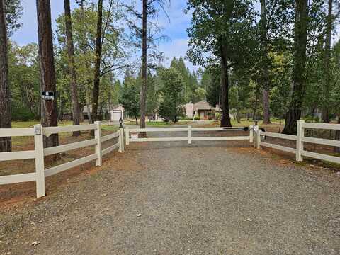 1133 Idlewild Drive, Cave Junction, OR 97523