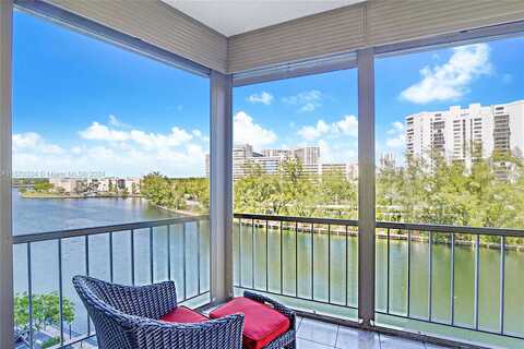 Diplomat, HALLANDALE BEACH, FL 33009