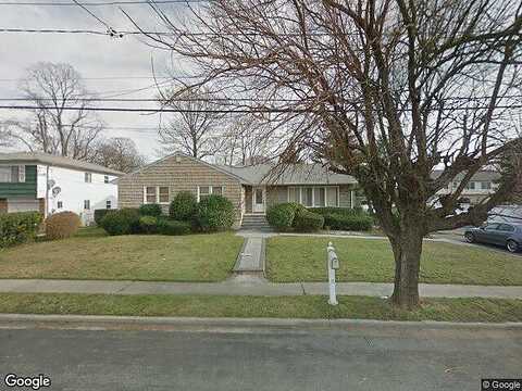 Oakley, MASSAPEQUA, NY 11758