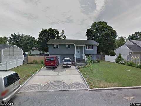 Twin Lawns, BRENTWOOD, NY 11717