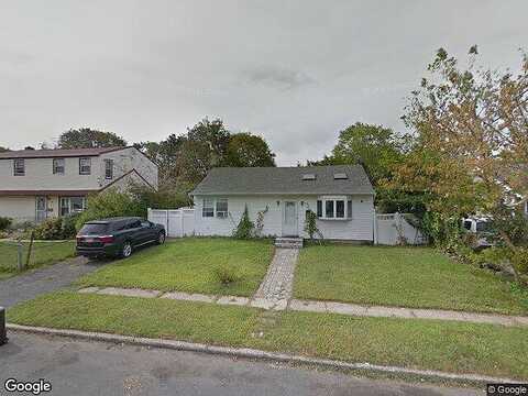 Silverpine, AMITYVILLE, NY 11701