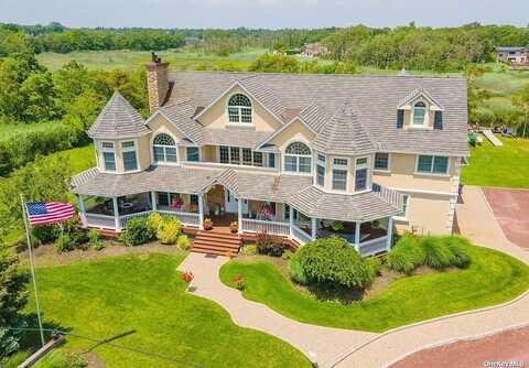 Shore, OAKDALE, NY 11769