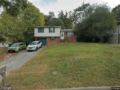 Middle, OOLTEWAH, TN 37363