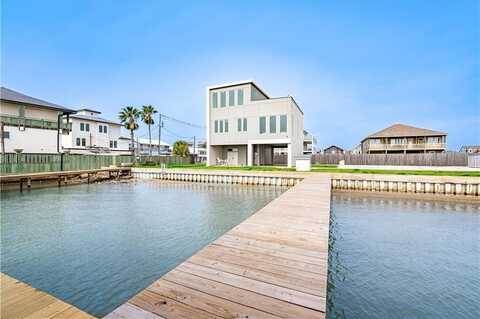 1111 W Water St, Port o Connor, TX 77982