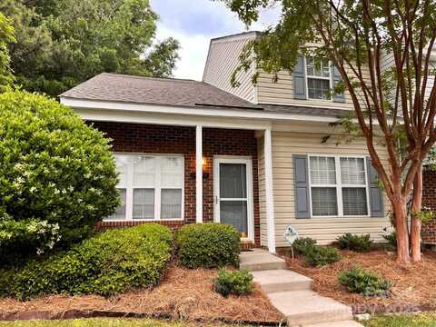 10875 Holly Ridge Boulevard, Charlotte, NC 28216