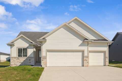 15225 Springbrook Trail, Urbandale, IA 50323