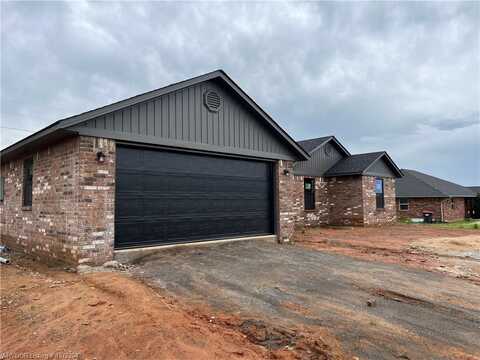 161 Hall LN, Pocola, OK 74902