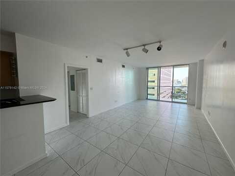 325 S Biscayne Blvd, Miami, FL 33131