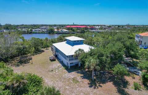 1365 Manor Rd, Other City - In The State Of Florida, FL 34223