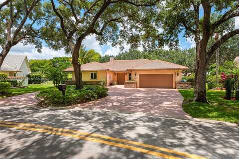 8931 NW 55th Pl, Coral Springs, FL 33067