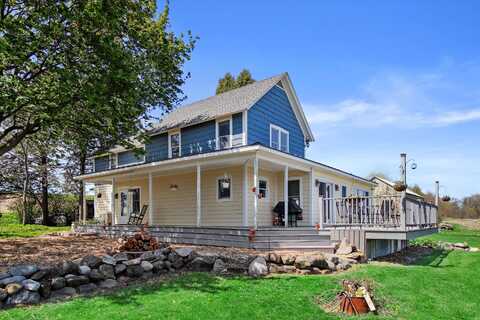 N4614 Paradise Rd, Helenville, WI 53137