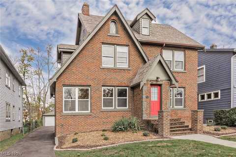 3373 E Scarborough Road, Cleveland Heights, OH 44118