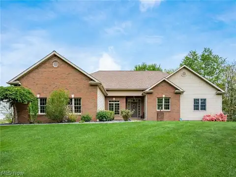 2710 Red Fox Drive, Duncan Falls, OH 43734
