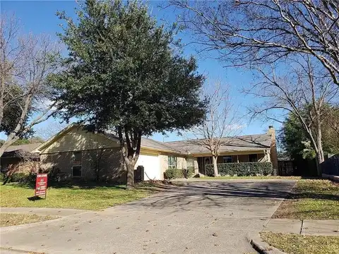 1106 Meadowview Drive, Euless, TX 76039