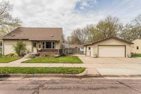 629 S Lincoln Ave, Sioux Falls, SD 57104