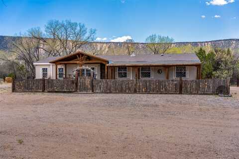 4 River Rd, Ojo Caliente, NM 87549