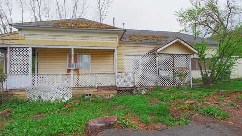 503 N 5th Avenue, Gold Hill, OR 97525