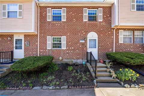 5 Governors Hill, West Warwick, RI 02893