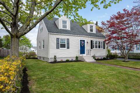 5 Stoddard Road, East Haven, CT 06512