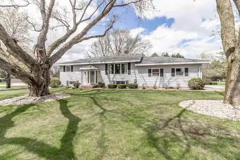 1138 WEEPING WILLOW CIRCLE, Wisconsin Rapids, WI 54494