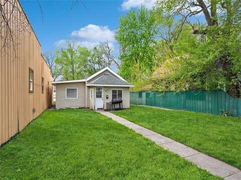 2257 E Grand Avenue, Des Moines, IA 50317