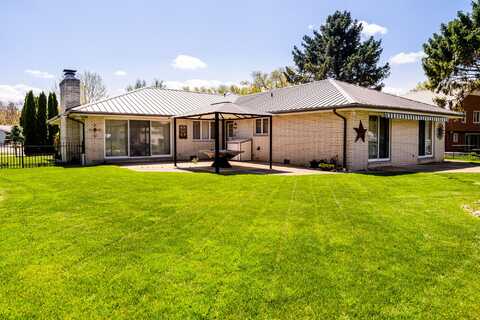 6909 Island Court, Coloma, MI 49038