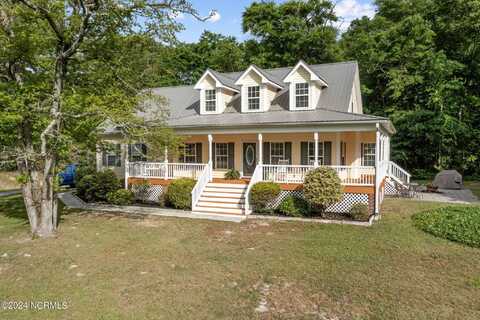 104 Cove Court, Sneads Ferry, NC 28460