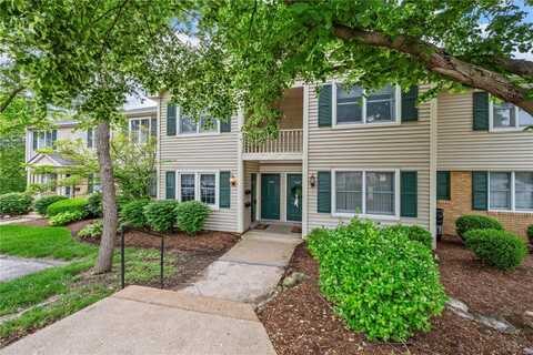 1712 Canary Cove, Brentwood, MO 63144