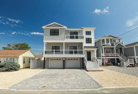 117 New Brunswick Avenue, Lavallette, NJ 08735