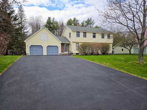 10 Constitution Avenue, Hampden, ME 04444