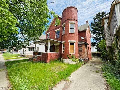 909 E 73rd Street, Cleveland, OH 44103