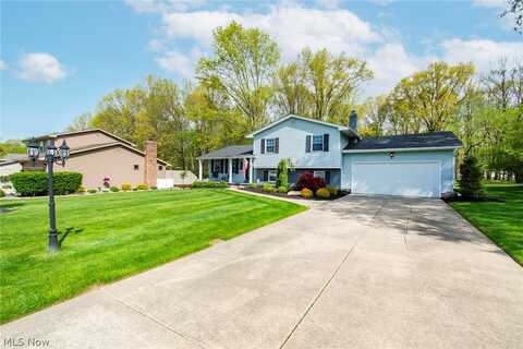 608 Angiline Drive, Youngstown, OH 44512
