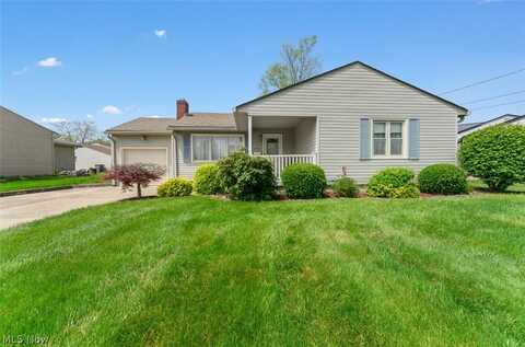 2716 Christine Lane, Youngstown, OH 44511