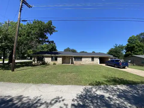 703 Concord St, Chandler, TX 75758