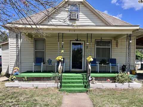 710 E 2nd Ave, Hutchinson, KS 67501