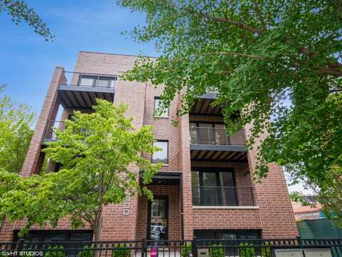 4900 N. Kenmore Avenue, Chicago, IL 60640