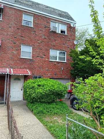 1049 East 233rd Street, Bronx, NY 10466