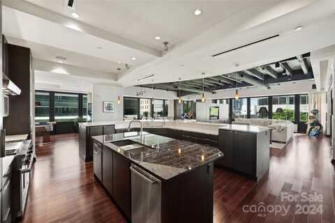 139 S Tryon Street unit: 6, Charlotte, NC 28202