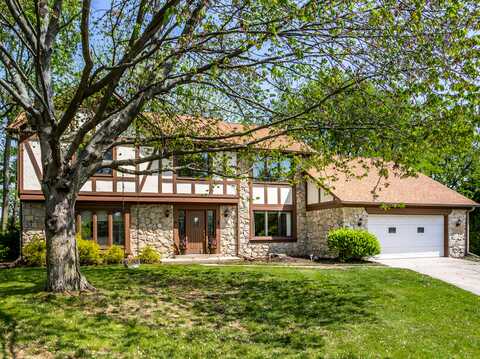 615 Coventry Way, Noblesville, IN 46062