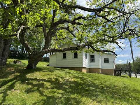 83 Holbrook Road, Buckhannon, WV 26201