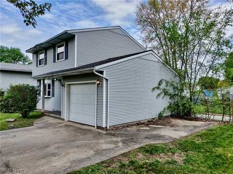 2952 12th Street NW, Massillon, OH 44646